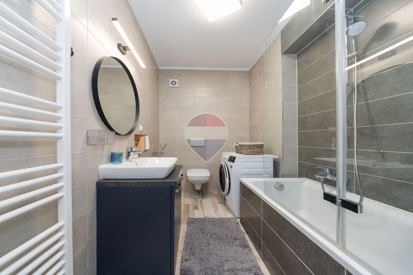 Apartament cu 2 camere semidecomandat, mobilat în Bartolomeu