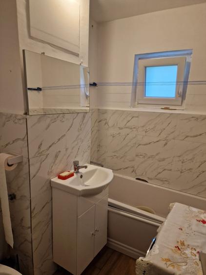 Apartament cu 2 camere decomandat în Craiter