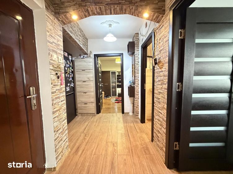 Apartament cu 2 camere decomandat în Central