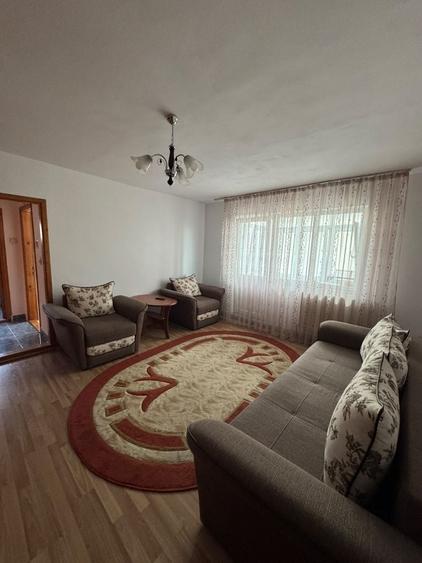 Apartament cu 2 camere semidecomandat în Plopilor