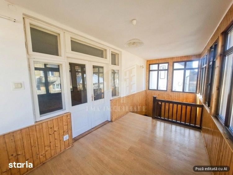 Apartament cu 5 camere decomandat în Predeal