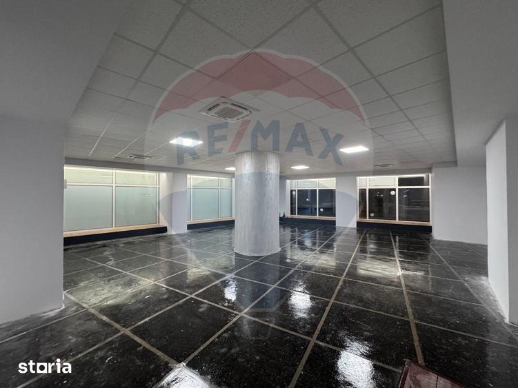 Spațiu comercial, de 300 mp, în Piața Centrală