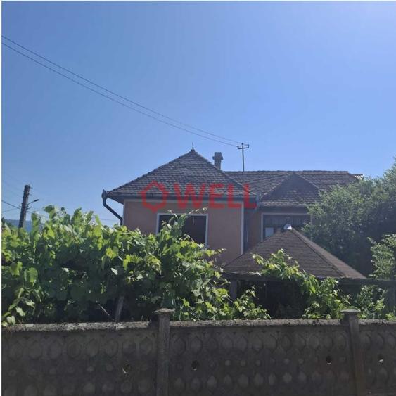 De vanzare casa familiala situata in Eremitu, Mures - 4