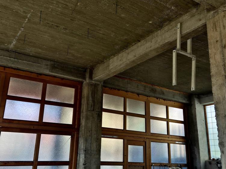 Casă individuală cu 5 camere cu Teren 148 Mp în Blumăna