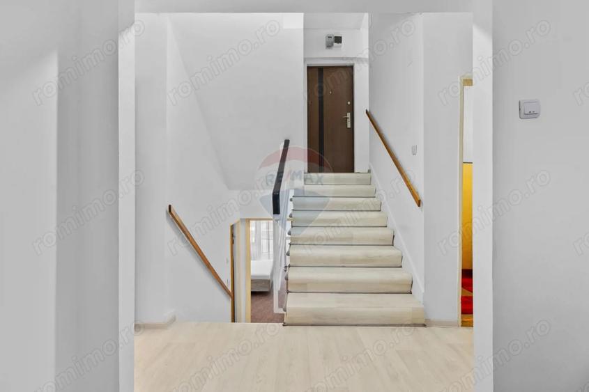 Apartament cu 3 camere decomandat, mobilat în Polivalentă