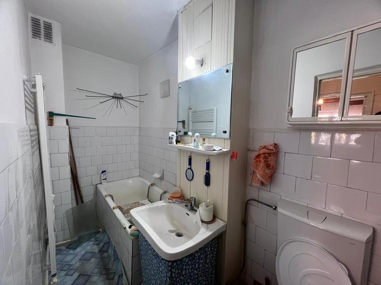 Apartament cu 2 camere decomandat în Decebal