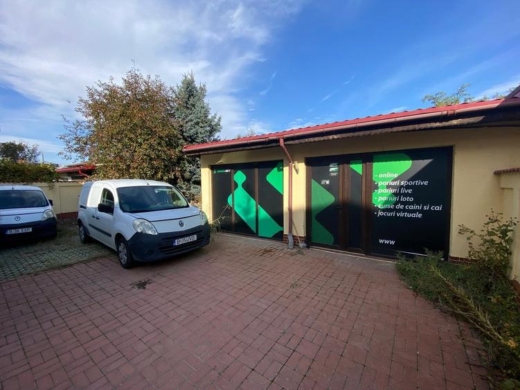 Duplex cu 8 camere cu Teren 700 Mp în Păcii