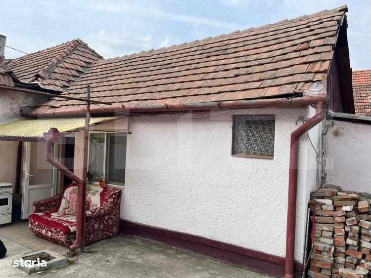Casă cu 3 camere în Rontău