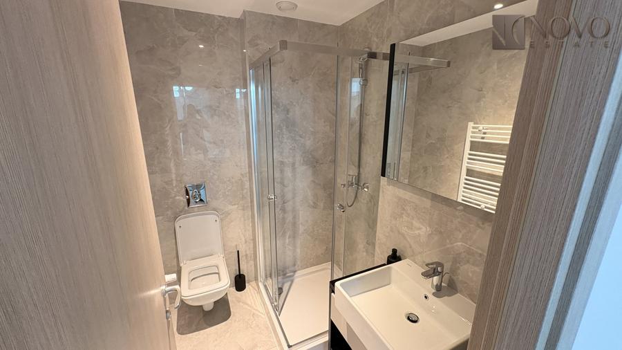 Apartament cu 3 camere semidecomandat, mobilat în Dristor