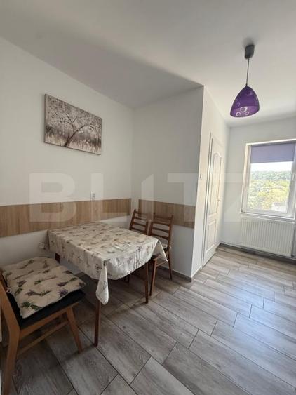 Apartament cu 3 camere decomandat, mobilat în Tudor