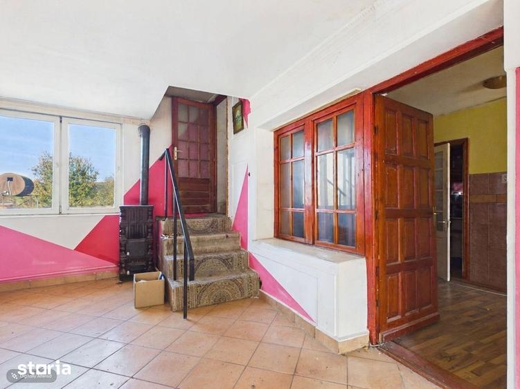 Casă cu 6 camere cu Teren 2610 Mp în Hidiș