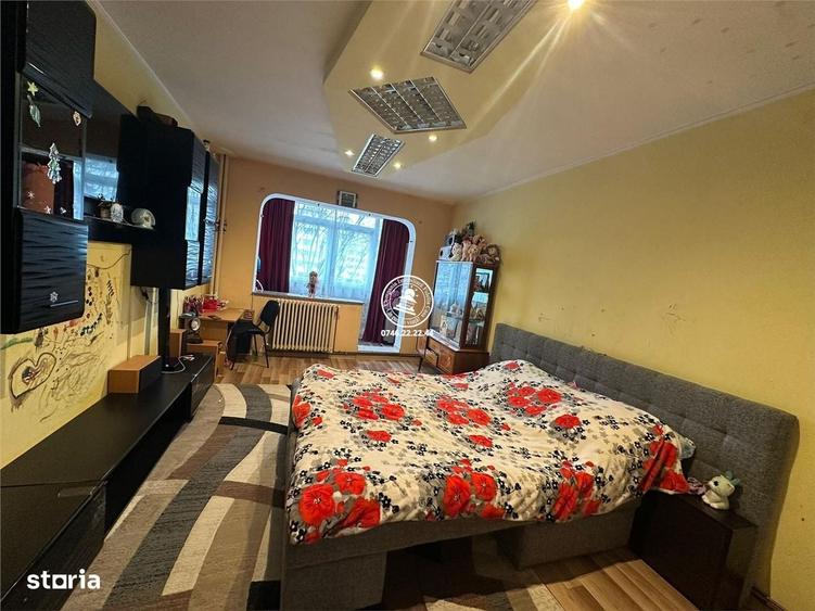 Apartament cu 3 camere decomandat în Albești