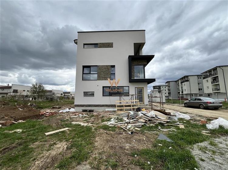 Duplex cu 4 camere cu Canalizare în Șelimbăr