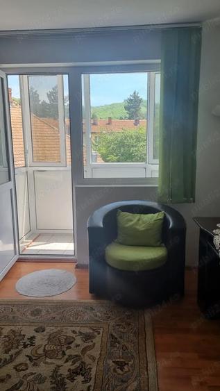 Apartament cu 2 camere decomandat în Slănic