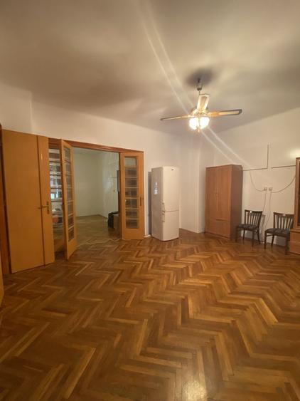 Apartament cu 2 camere semidecomandat, mobilat în Ultracentral