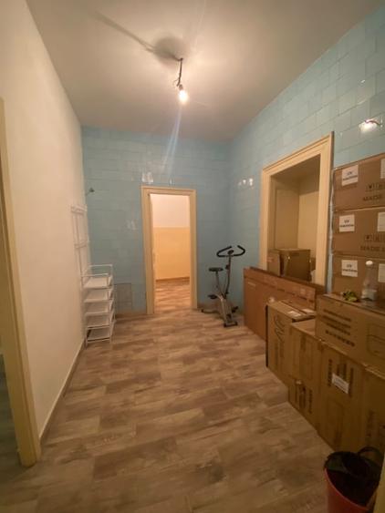 Casă individuală cu 5 camere cu Canalizare în Central