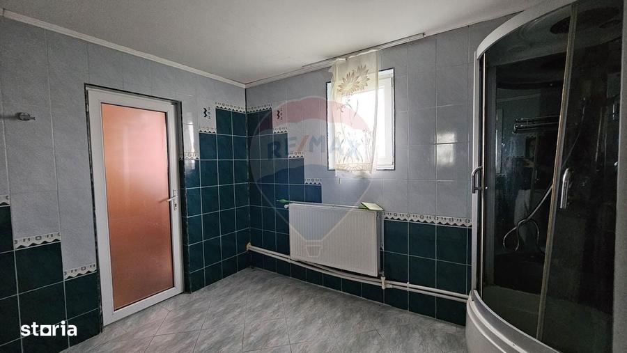 Casă cu 4 camere în Udești