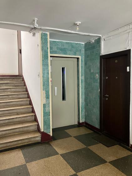 Apartament cu 3 camere semidecomandat în Titan