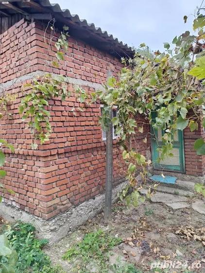 Casă cu 5 camere cu Teren 1300 Mp în Crivina