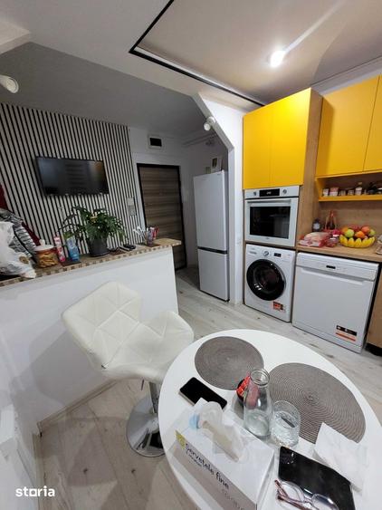 Apartament cu 2 camere semidecomandat în Est