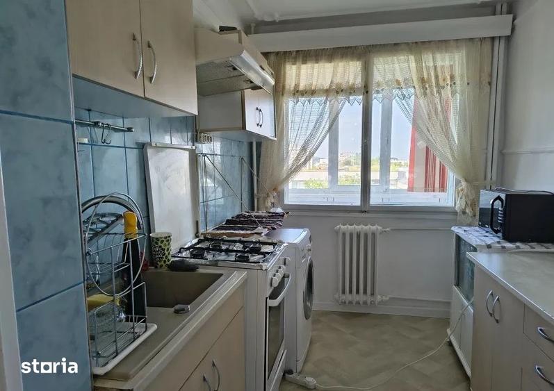 Apartament cu 2 camere semidecomandat în Podu Roș