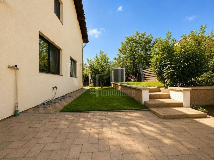 Duplex cu 4 camere cu Canalizare în Dâmbul Rotund