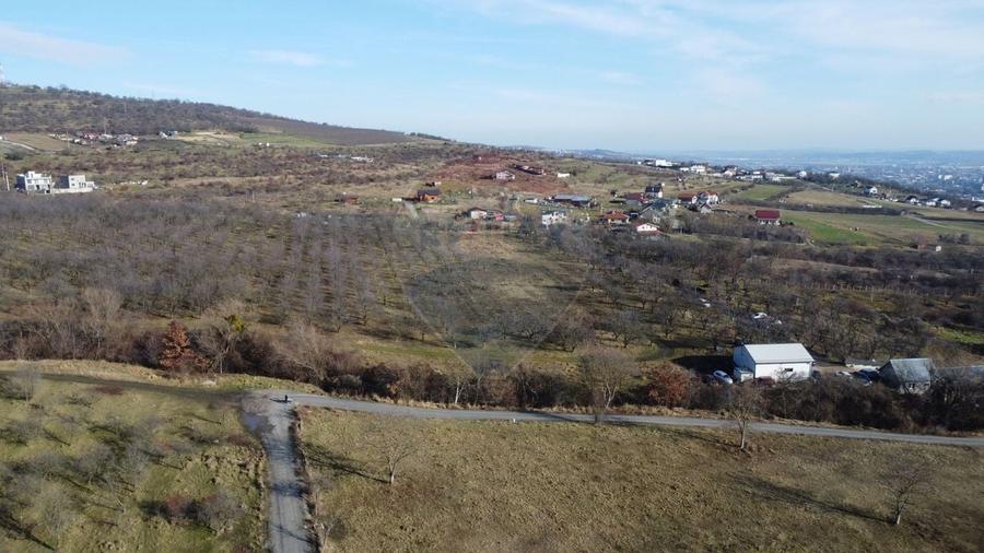 Teren agricol extravilan de 20146 mp, în Dâmbul Rotund