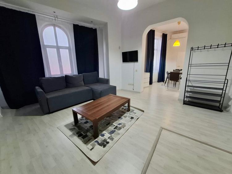 Apartament cu 3 camere decomandat, mobilat în Universitate