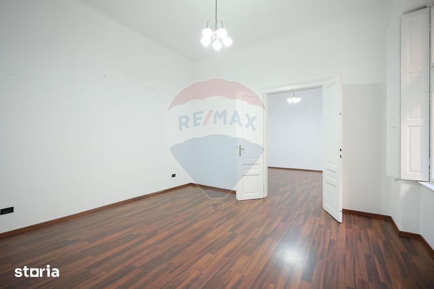 Apartament cu 3 camere în Ultracentral