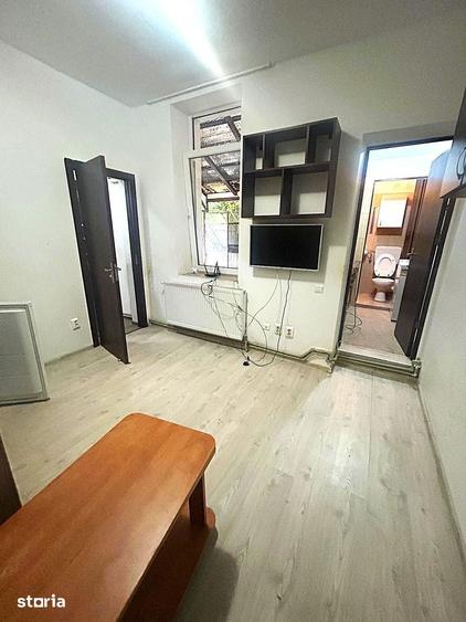 Casă cu 4 camere cu Teren 58 Mp în Grivița