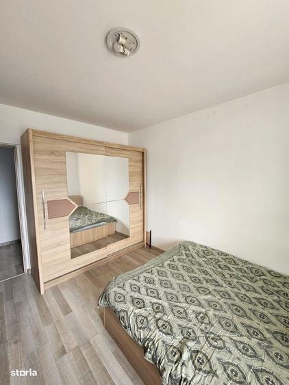 Apartament cu 3 camere în 1 Mai