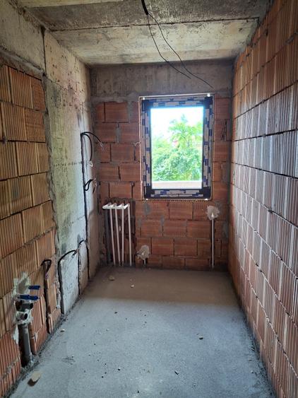 Apartament cu 2 camere decomandat în Giulești