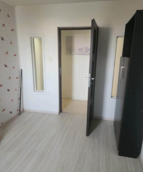 Apartament cu 3 camere decomandat în Drumul Taberei