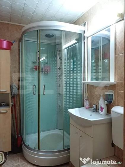 Apartament cu 3 camere decomandat în Turda