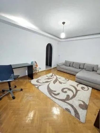 Apartament cu 2 camere decomandat, mobilat în Podu Roș