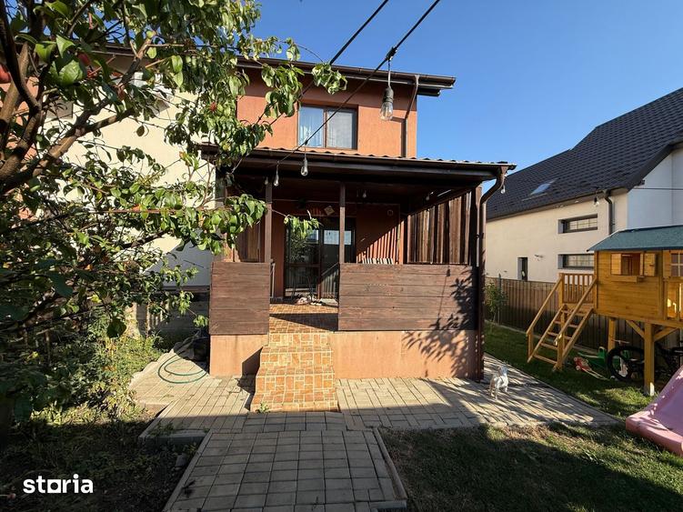 Casă cu 4 camere cu Teren 200 Mp în Rediu