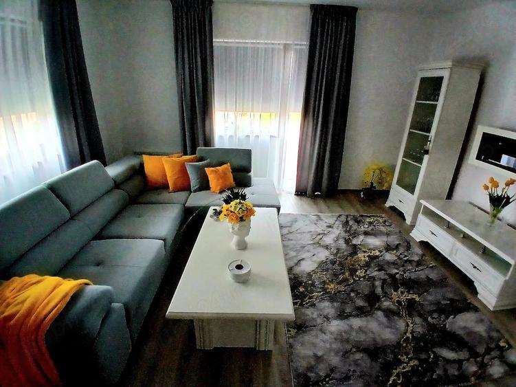 Casă cu 6 camere cu Teren 1000 Mp în Mașca