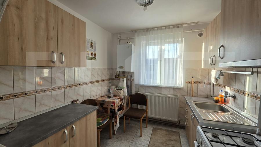 Apartament cu 2 camere semidecomandat, mobilat în Solidarității