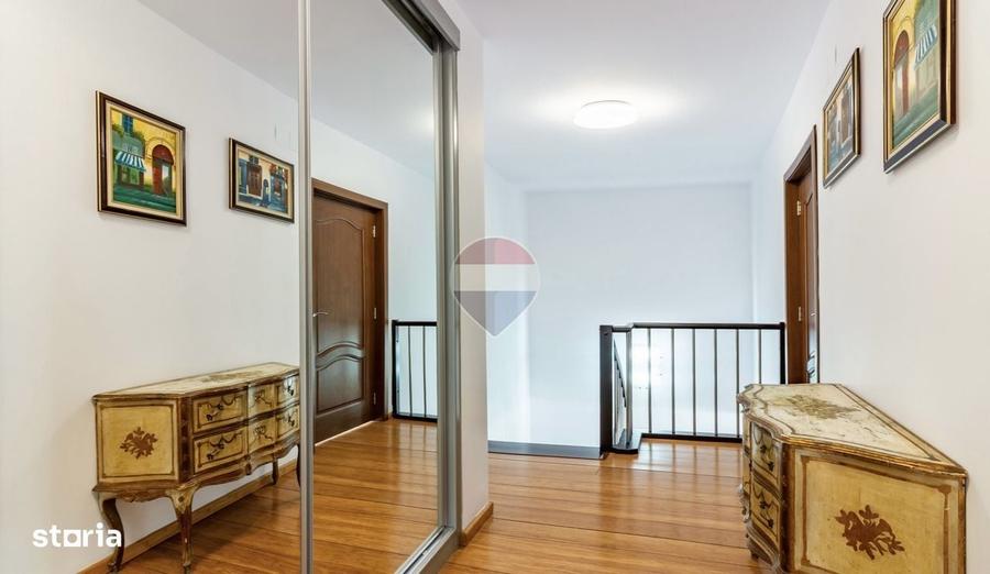 Apartament cu 4 camere în Unirii