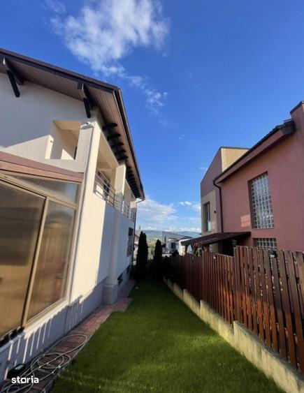 Casă cu 4 camere în Iris