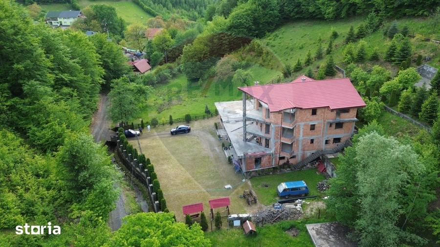 Spațiu comercial, de 1,000 mp, în Firiza