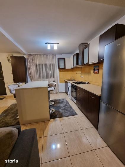 Casă cu 4 camere cu Teren 140 Mp în Central
