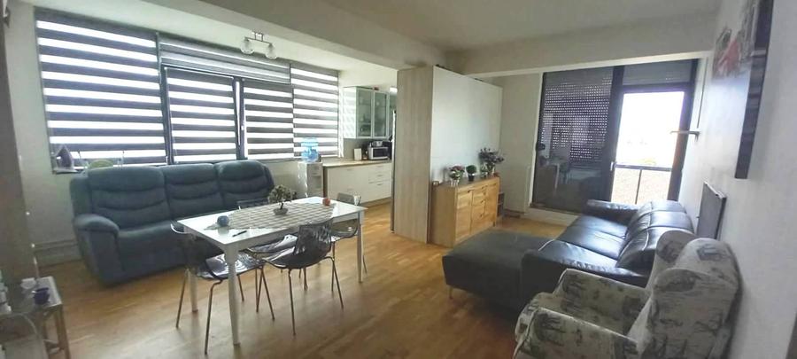 Apartament cu 3 camere semidecomandat în Mihai Viteazul