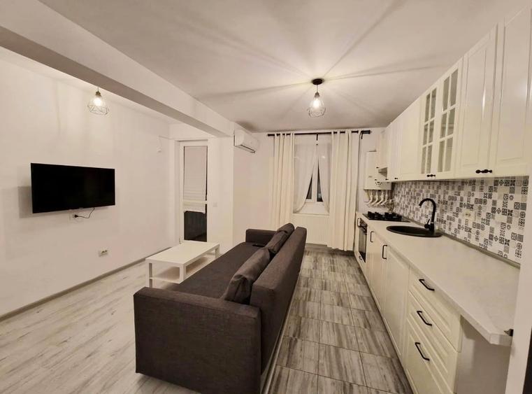Apartament cu 2 camere semidecomandat, mobilat în Metalurgiei