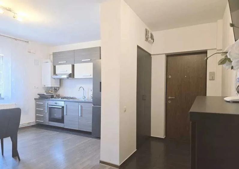 Apartament cu 2 camere decomandat, mobilat în Centrul Civic