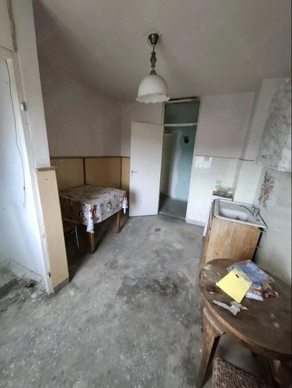 Apartament cu 4 camere decomandat în Luncă