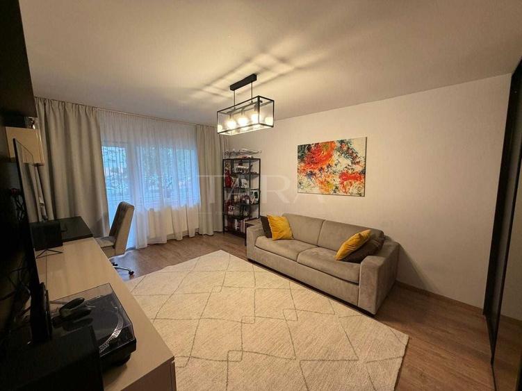 Apartament cu 3 camere decomandat, mobilat în Grigorescu