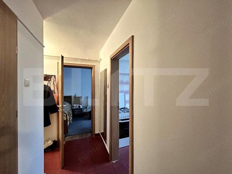 Apartament cu 3 camere semidecomandat în Cina