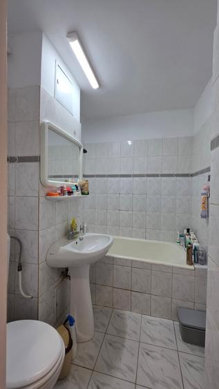 Apartament cu 2 camere decomandat în Titulescu