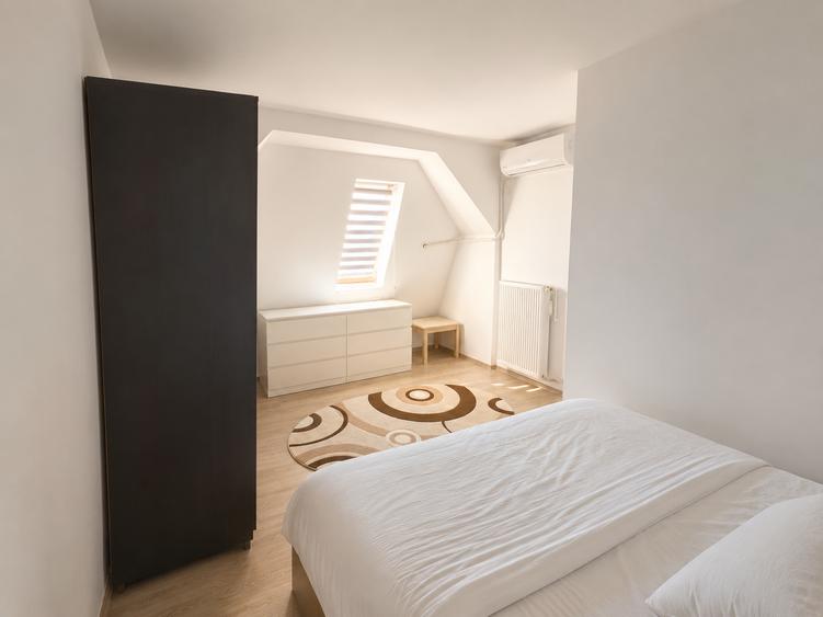 Apartament cu 3 camere decomandat în Dristor